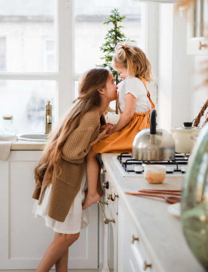 Girls_in_Kitchen_Brain_Ready_Nutrition.jpg